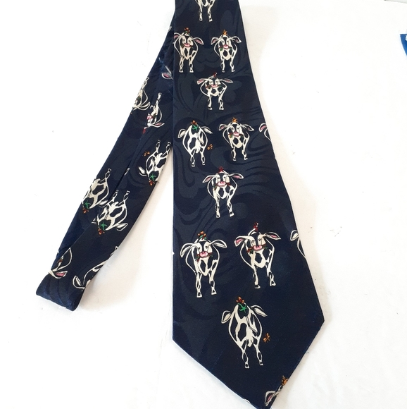 A Rodgers Milch Cow Textured Mens Necktie - Picture 4 of 8